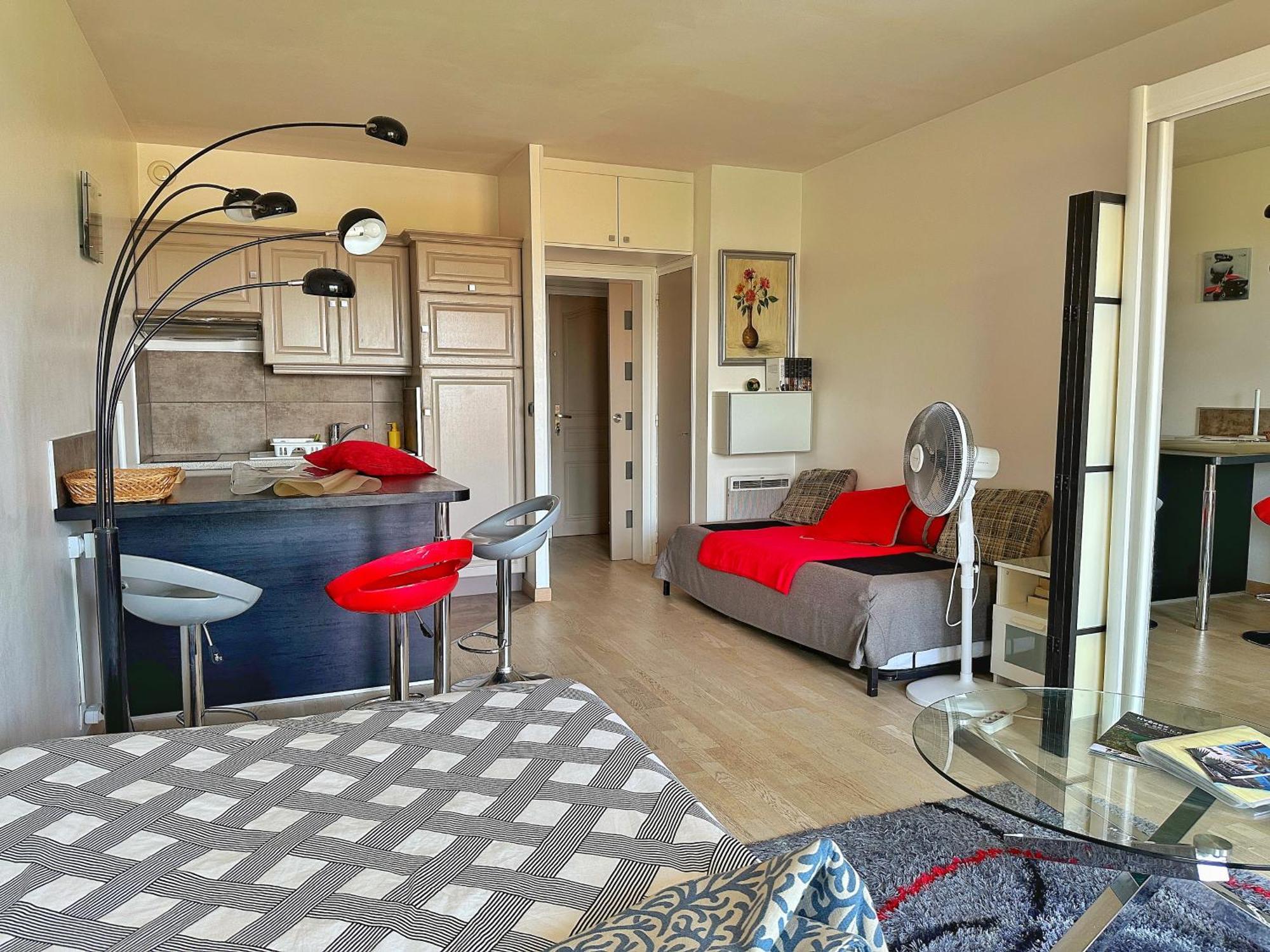 Grand Studio Avec Piscine Presqu'Ile De Giens Hyeres Exterior photo